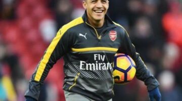 Ian Wright accuses Arsene Wenger of making huge Alexis Sanchez error