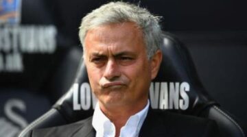 Jose Mourinho sends warning to Manchester United players after equalling 110-year record