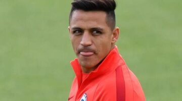 Arsenal legend issues advice to Alexis Sanchez after failed Manchester City transfer
