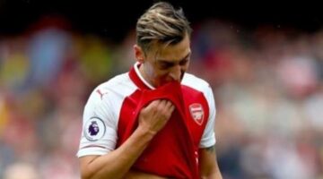 Arsene Wenger admits Mesut Ozil contract talks have ‘slowed down’ amid Manchester United links