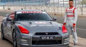 Nissan modified this GT-R to be driven with a PS4 controller