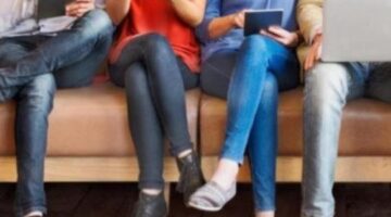 Phablets account for over half of mobile devices in use