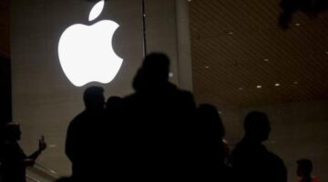 Apple’s Getting Back Into the E-Books Fight Against Amazon