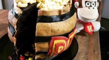 This Donkey Kong Cake Is An Absolute (Barrel) Blast – Nintendo Insider