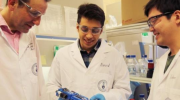 This handheld 3D printer can print skin onto people