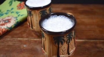How to make Banana Milkshake at home