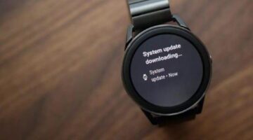 Google’s Wear OS gets battery saver mode and an app resume feature