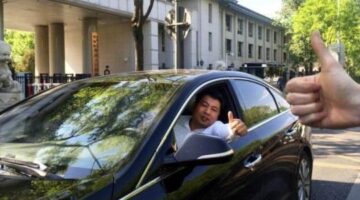 The end of China’s ride-sharing gig