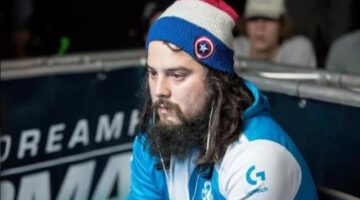 Streamer Mang0 Gets Hit With a Ban For Drinking
