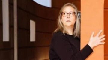 Amy Hennig sees a social future for storytelling games
