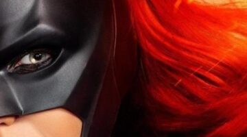 The CW’s Batwoman Trailer Teases A Batman Appearance