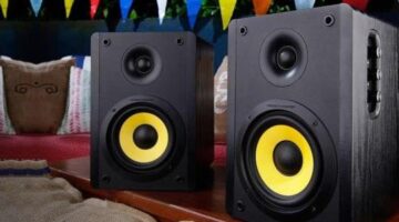 Kurbis Bluetooth Bookshelf Studio Speakers Launched by Thonet & Vander