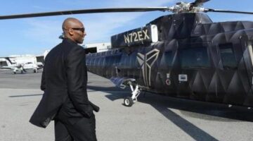 Kobe Bryant dead in helicopter crash, survived by wife and daughters
