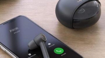 Why spend $250 on AirPods Pro when Aukey’s new copycat does it all for $112?