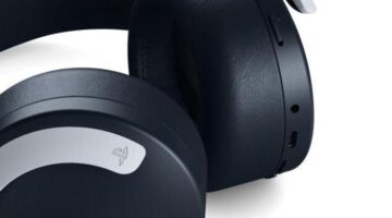 PlayStation 5 Pulse 3D Headset Unboxing — Charged Shot
