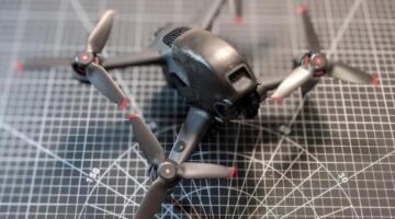DJI FPV Combo Drone Review – DJI Delivers a Full FPV Package | CGMagazine