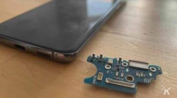 I replaced the charging port on my Samsung Galaxy S20 because I’m a stupid idiot