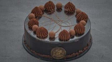 Dutch Chocolate Truffle Cake | Eggless Dutch Truffle Cake | Chocolate Dutch Truffle Cake | SMOOR