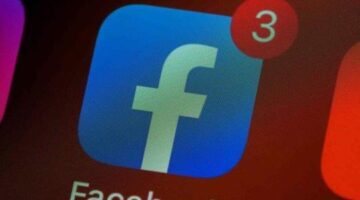 Facebook is bringing a couple of core Messenger features back to the main app for some reason