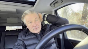 Alec Baldwin lied: actor did refuse to surrender phone