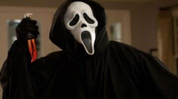 Scream: Frightening, Gory, Simply Amazing