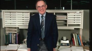 Intel co-founder Gordon Moore, author of ‘Moore’s Law,’ dies at 94