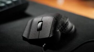 Formify is a custom gaming mouse made for the shape of your hand