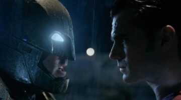 DC Movie Moments You Didn’t Realize Copied The Comics Exactly – Looper