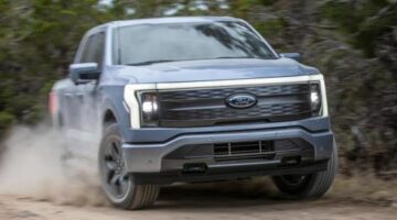 2023 Ford F-150 Lightning: an electric truck that still looks like a truck