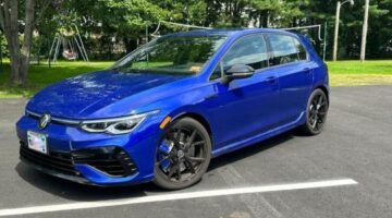 2023 Volkswagen Golf R review: a hot hatch for the aging enthusiast