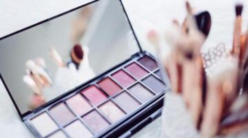 Basic Makeup Tips and Tricks | Natural-Looking Makeup Look