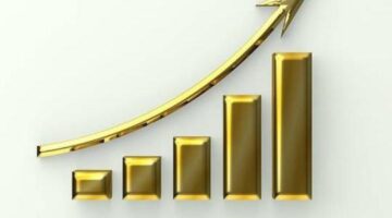 Will Gold Be a Bright Light? Forecasted Prices for the Upcoming Year