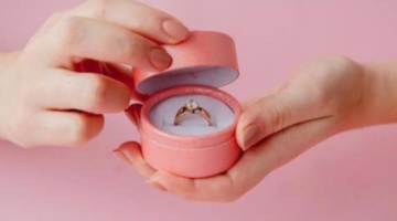 How Twisted Shank Rings Represent a Journey of Love