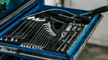Top 10 Aircraft Tools Used by Professional Aviation Technicians