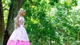 Hot cosplay of the week: Super Mario Bros’ Princess Peach