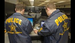 Hacker Breaks into Federal Reserve, steals 400,000 credit card numbers