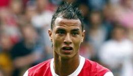Chamakh: Gunners must move on