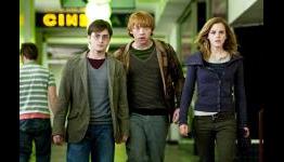 “Deathly Hallows” breathes life into weekend box office