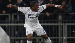 Highlights: Schalke 3-0 Lyon. UEFA Champions League Group B 24.11.2010