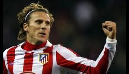 Forlan hurt in Copa victory