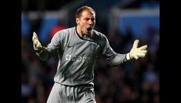 Aston Villa goalkeeper Brad Guzan joins Hull City on one-month loan deal