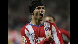 Atletico expose Chelsea raid