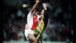 Did Manchester United Get The Best Years Of Edwin van der Sar’s Career?
