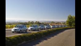 Daimler predicts price declines for EVs, fuel cells