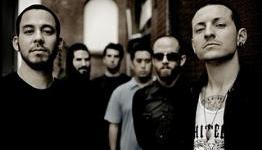 FIFA 11 is also played by the bassist of Linkin Park