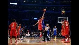 NBA All-Star 2011: Basketball Greats Get Custom PlayStation 3 Consoles from Sony