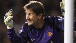 Van der Sar sticking to decision