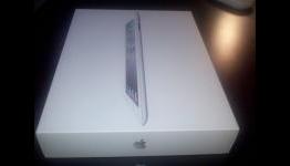 Padvance: iPad 2 Unboxing and First Look