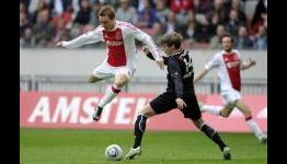 Highlights: Ajax 3-0 Heracles Almelo (Dutch Eredivisie 03/04/2011)