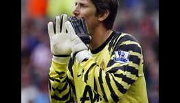 Manchester United’s Edwin van der Sar calls on team-mates & supporters to be at their best this week